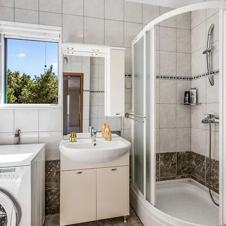 Apartment Spacious & Charming 128 M2 With Sea View *
