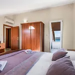 Spacious & Charming 128 M2 With Sea View *