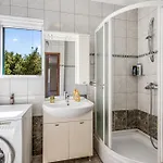 شقة Spacious & Charming 128 M2 With Sea View *