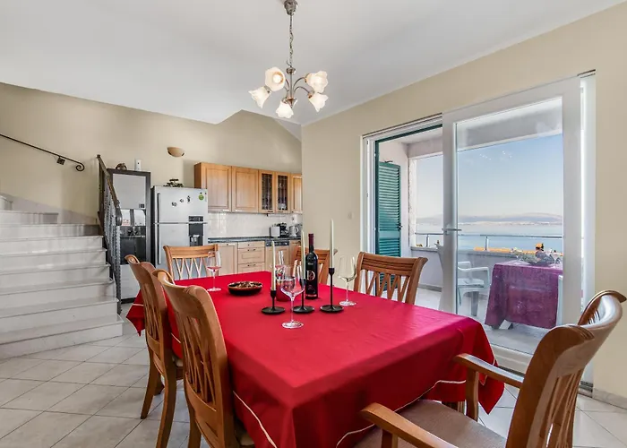 Spacious & Charming 128 M2 With Sea View Διαμέρισμα
