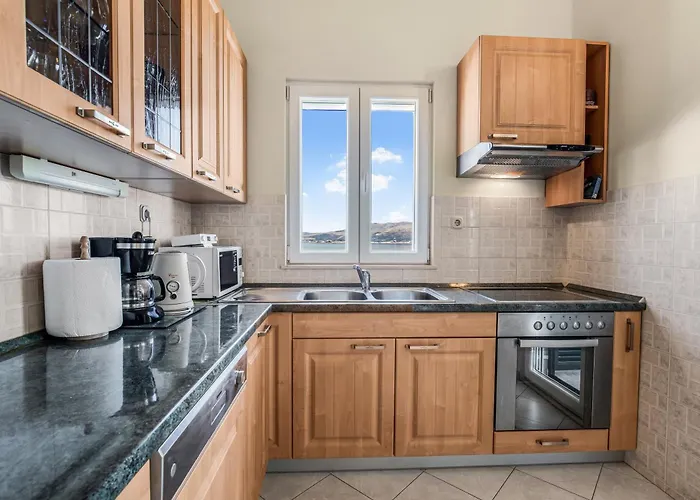 Διαμέρισμα Spacious & Charming 128 M2 With Sea View Supetar