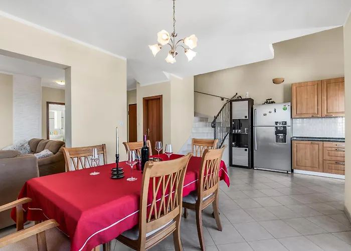Διαμέρισμα Spacious & Charming 128 M2 With Sea View Supetar